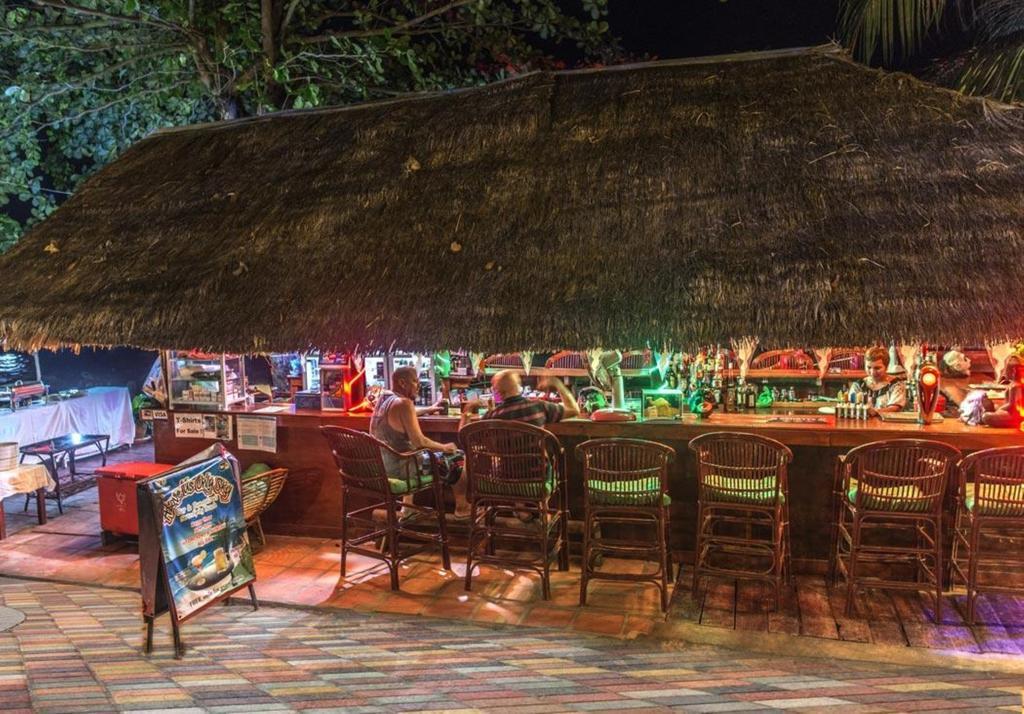 Hotel Above Us Only Sky Sihanoukville Exterior foto